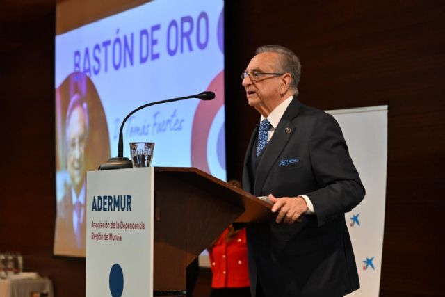 CaixaBank patrocina el 'Bastón de Oro' de ADERMUR que este año ha sido concedido a Tomás Fuertes - 1, Foto 1
