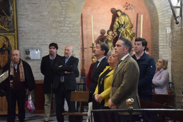 Triana presenta su cartel de Semana Santa 2025 con la Esperanza de Triana y el Cachorro como protagonistas - 4, Foto 4