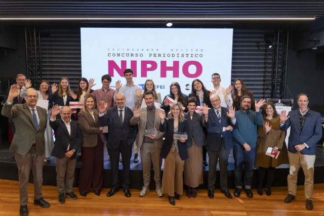 Los periodistas Carlos del Amor y Lucía Santiago, premios Nipho 2025 - 1, Foto 1