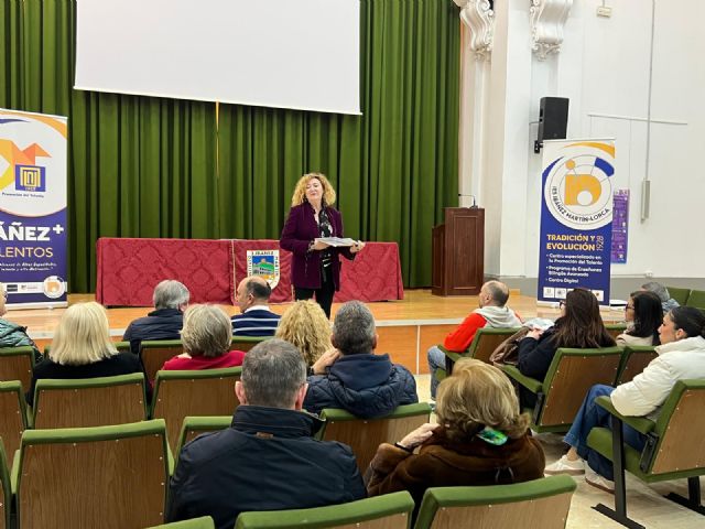 Aprendizaje digital sin límites: formación continua en el IES J. Ibáñez Martín - 1, Foto 1