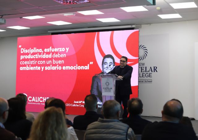 New Castelar College homenajea a José María Martínez por su compromiso con la educación - 2, Foto 2