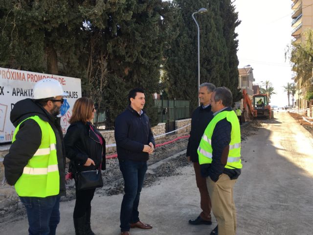 El Ayuntamiento realiza tres obras de renovación urbanística en tres puntos distintos de Santiago de la Ribera afectando a una veintena de calles - 1, Foto 1