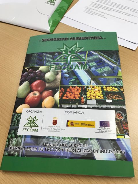 15 personas participan en la acción formativa MANIPULADOR DE FRUTAS Y HORTALIZAS - 1, Foto 1