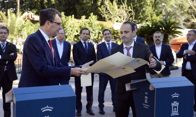 Obras de los artistas murcianos más universales se recrearán con flores en los jardines durante las Fiestas de Primavera - 3, Foto 3