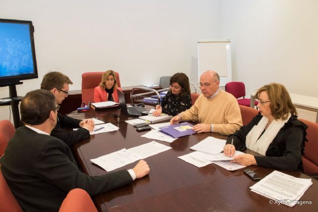 La mesa de contratacion propone la adjudicacion del material de imprenta municipal a QdH - 1, Foto 1