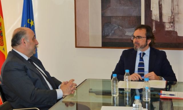 La Comunidad y el Colegio de Abogados de Murcia acuerdan ampliar el servicio de atención jurídica a reclusos de Campos del Río - 1, Foto 1