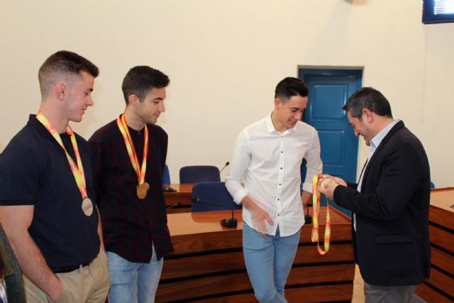 El alcalde de Alcantarilla recibe en el Ayuntamiento a los tres atletas del Nutribán Sociedad Atlética - 5, Foto 5