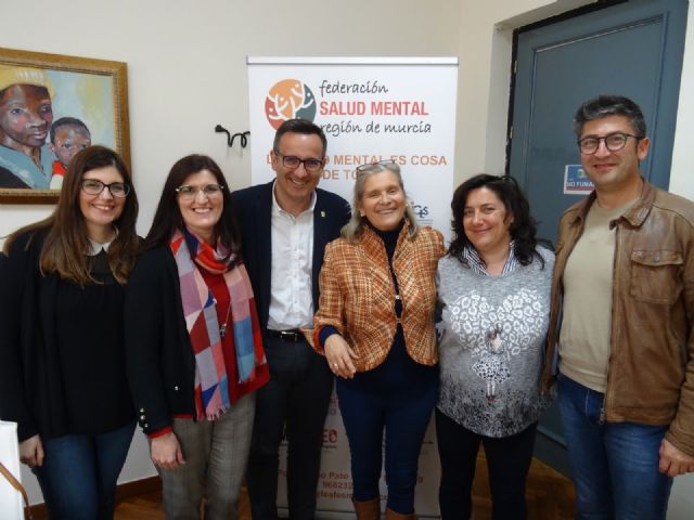 El Ayuntamiento de Alhama y la Federación de Salud Mental Región de Murcia firman un convenio por el empleo - 1, Foto 1