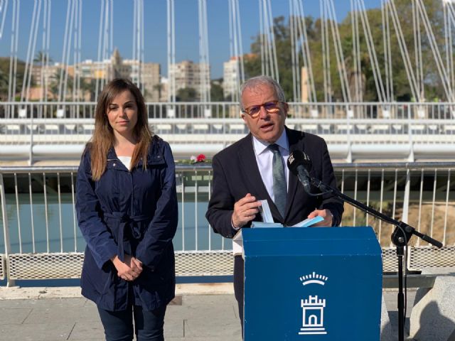 El Puente del Hospital se convierte en la ´zona cero´ del plan de actuación contra la invasión de palomas en Vistabella - 4, Foto 4