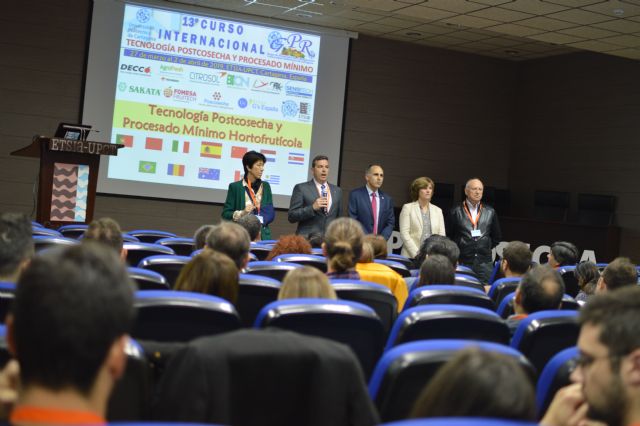 Un experto en fruta de hueso señala en la UPCT que el futuro del sector pasa por la robótica en la recolección - 1, Foto 1