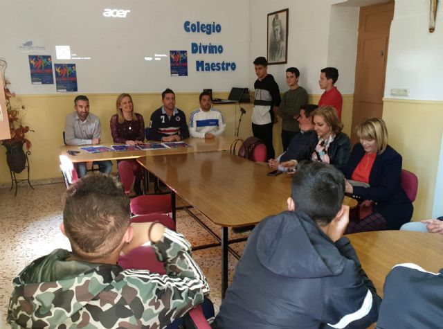 Gran jornada de deporte en familia al aire libre en el Parque de la Constitución - 2, Foto 2