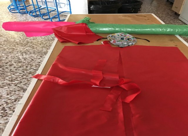 La Hdad. de La Cleofé dona material sanitario al Centro de Salud Totana Sur, Foto 2