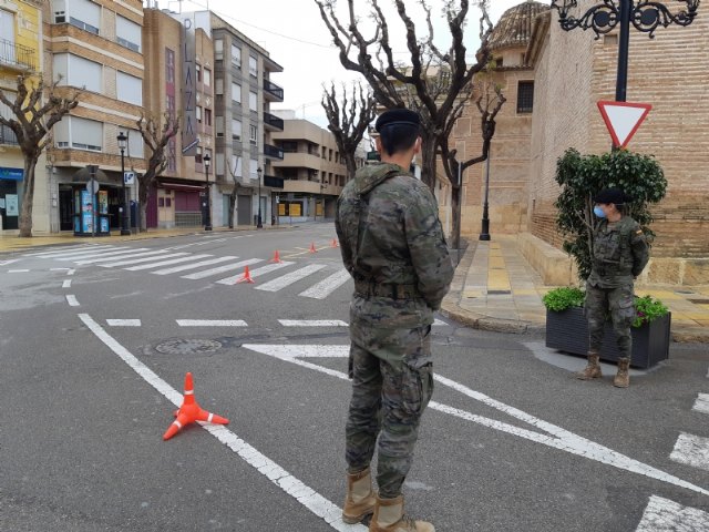 BRIPAC military support in control and awareness work on public roads and containment of commercial activity, along with the Civil Guard and Local Police, Foto 2