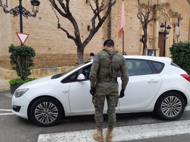 BRIPAC military support in control and awareness work on public roads and containment of commercial activity, along with the Civil Guard and Local Police, Foto 5