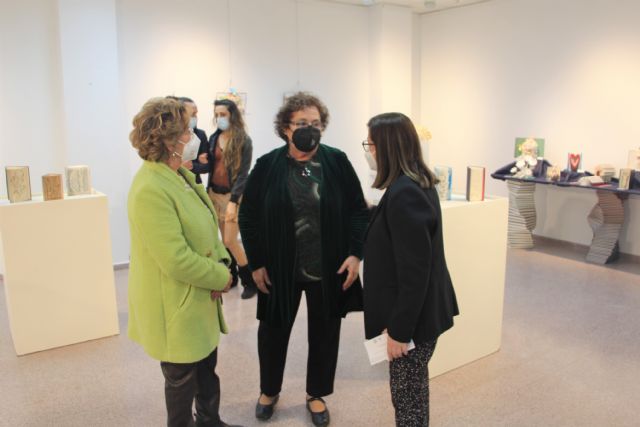 Carmen Giménez da una segunda vida a los libros en la exposición ReciclArte - 2, Foto 2