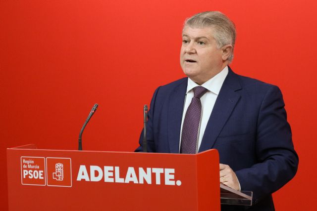 Pepe Vélez: El Gobierno de España ha bajado 20 céntimos el combustible a los transportistas, entre otras ayudas, ¿qué medidas específicas piensa tomar López Miras? - 1, Foto 1