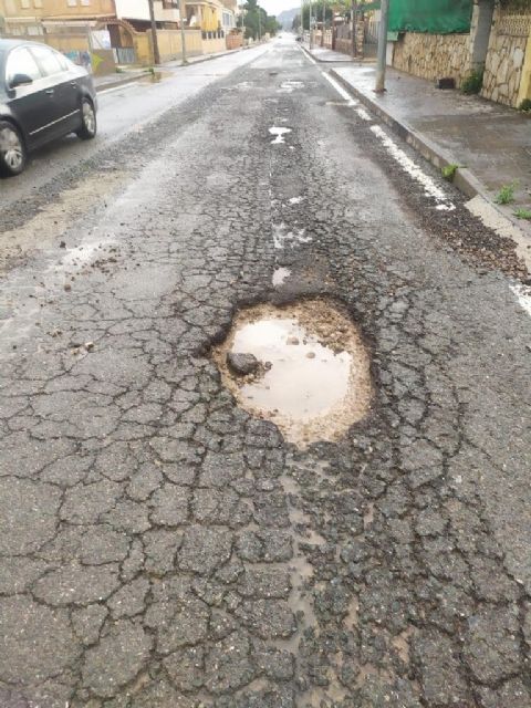 El Ayuntamiento solicita a la Consejería una actuación de urgencia en la carretera de Calabardina y el vial de circunvalación - 1, Foto 1