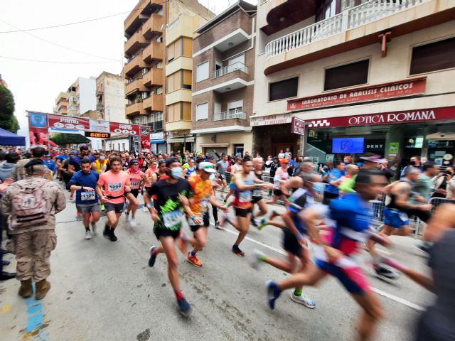 Un total de 2.000 corredores participan en la VIII Carrera popular de la Base Aérea en Alcantarilla - 3, Foto 3