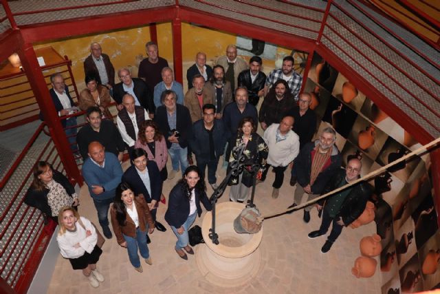 Exposición en Fuente Álamo: Cántaros con Arte  50 cántaros pintados por 50 artistas - 1, Foto 1