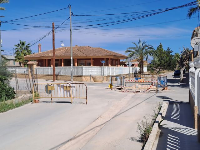 Numerosas quejas de los vecinos al ayuntamiento por el mucho tiempo que llevan las calles levantadas en obras - 5, Foto 5