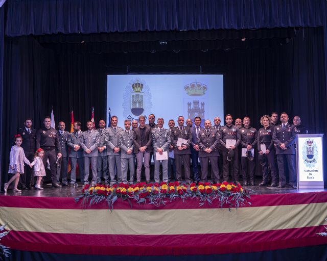La Policía Local de Blanca entrega sus distinciones, menciones y felicitaciones - 1, Foto 1