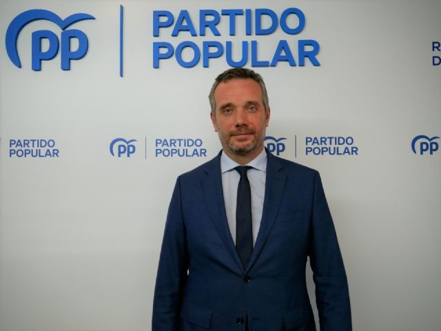 Segado: La Región necesita políticos que defiendan sus intereses, como López Miras, y no lacayos de Pedro Sánchez, como José Vélez - 1, Foto 1