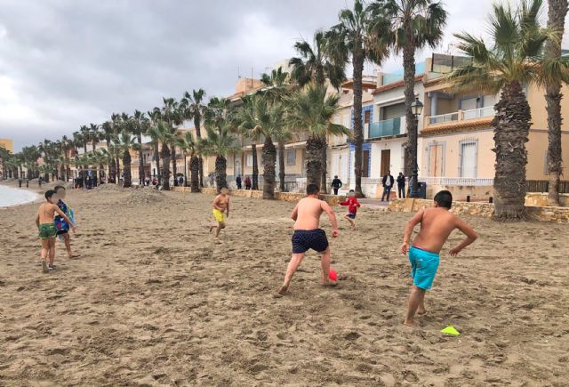 30 menores torreños disfrutan gratuitamente en Los Alcázares de un campamento de Semana Santa - 3, Foto 3