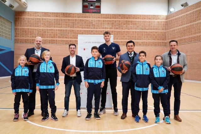 UCAM Murcia es Región de Murcia, campaña del Gobierno regional y el club de baloncesto para dar visibilidad a todos los municipios - 1, Foto 1