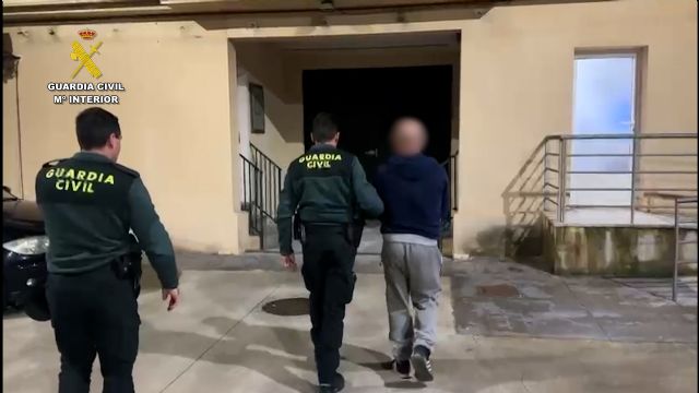 La Guardia Civil detiene in fraganti en Cehegín a un presunto traficante de drogas - 1, Foto 1