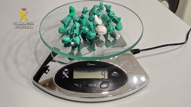 La Guardia Civil detiene in fraganti en Cehegín a un presunto traficante de drogas - 3, Foto 3