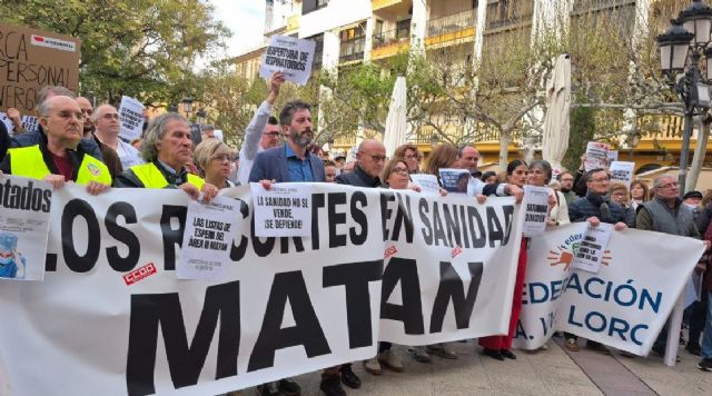 Podemos acompaña a los lorquinos y lorquinas en su manifestación contra el desmantelamiento del Rafael Méndez - 1, Foto 1