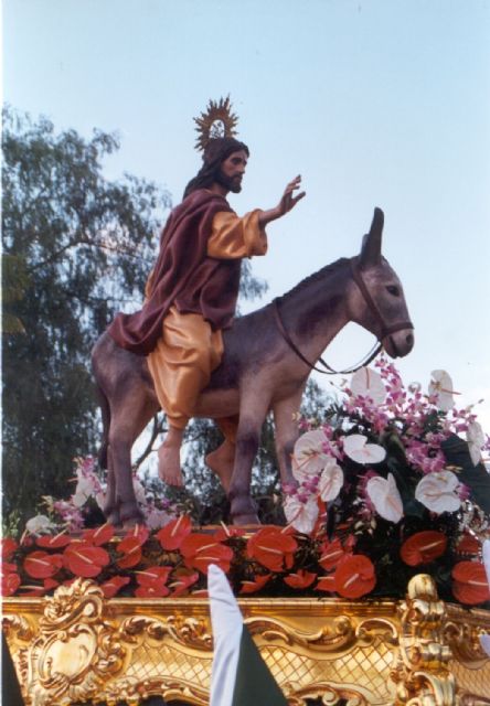 La Cofradía de la Entrada Triunfal de Jesús en Jerusalén ti&ntilde;e de verde y blanco las calles de Molina de Segura con la procesión del Domingo de Ramos el día 29 de marzo - 2, Foto 2