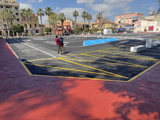 El Ayuntamiento invierte 108.000 euros en mejorar la accesibilidad y ordenar el tráfico en la explanada Maestro Ángel Palazón - 2, Foto 2