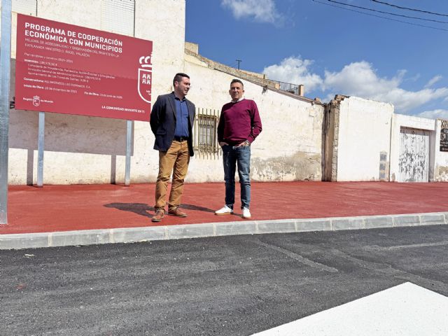 El Ayuntamiento invierte 108.000 euros en mejorar la accesibilidad y ordenar el tráfico en la explanada Maestro Ángel Palazón - 3, Foto 3