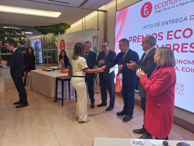 La Comunidad valora el papel protagonista de los colegios profesionales en el dise&ntilde;o, despliegue y evolución del Plan Industrial - 2, Foto 2