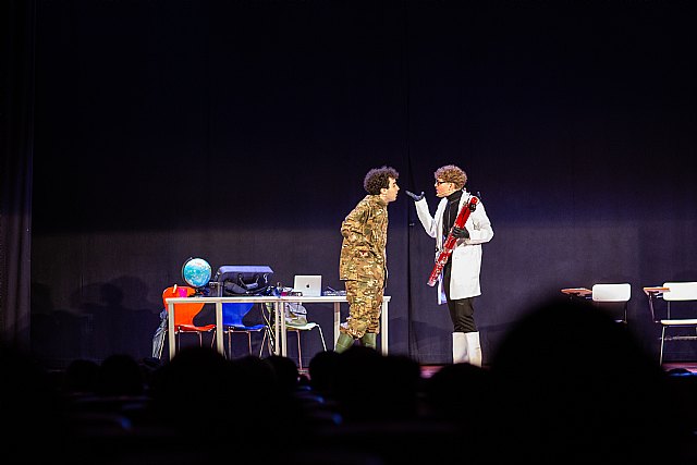 El dúo Víctor y Ruvén estrena en Totana el espectáculo didáctico “Mestizaje: Redescubriendo el mundo flamenco”, Foto 3