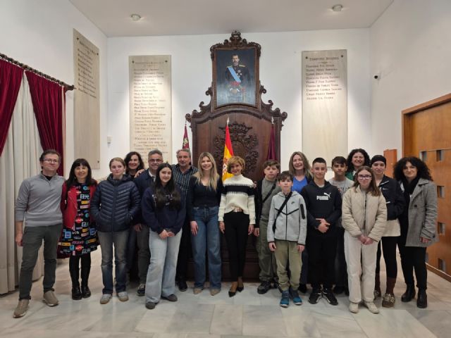 El Ayuntamiento de Lorca recibe a los alumnos de Mouglio que participan en un intercambio con el IES J. Ibáñez Martín - 2, Foto 2