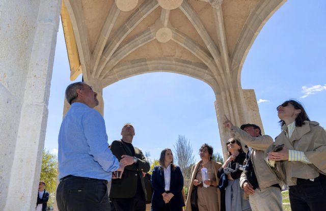 El Parque Mayrena acoge la construcción en piedra natural 'La primera morada' en homenaje a Santa Teresa - 2, Foto 2