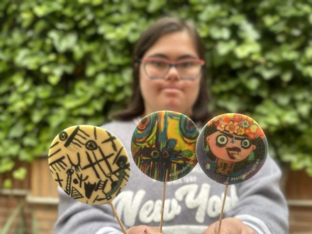 ASSIDO y Confiterías Maite colaboran en una iniciativa creativa y solidaria que une arte y gastronomía - 3, Foto 3