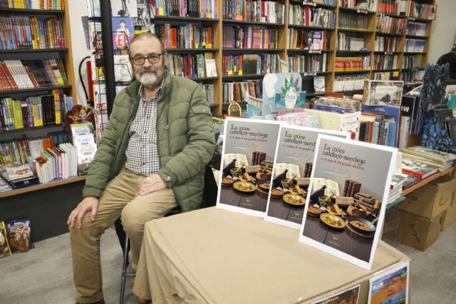 Joan A. Abellán gana el VIII Premio Literario Dulcinea de Ensayo con una obra sobre la gastronomía manchega en la gran literatura - 2, Foto 2