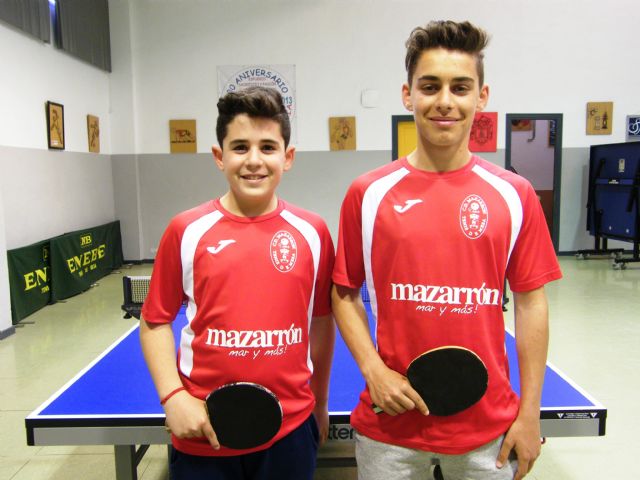 Dos mazarroneros competirn con la seleccin murciana de tenis de mesa en los Campeonatos de España de Juventud, Foto 1