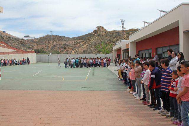 Puerto Lumbreras celebra el Día Internacional de Concienciación sobre el Ruido guardando 60 segundos de silencio - 2, Foto 2