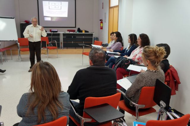 Los empleados del Ayuntamiento torreño se forman en mediación en casos de acoso - 3, Foto 3