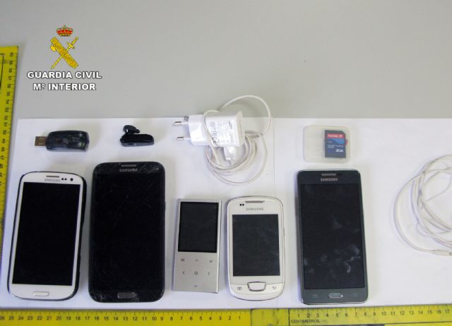 La Guardia Civil desmantela una banda juvenil dedicada al robo en viviendas de la Huerta de Murcia - 3, Foto 3