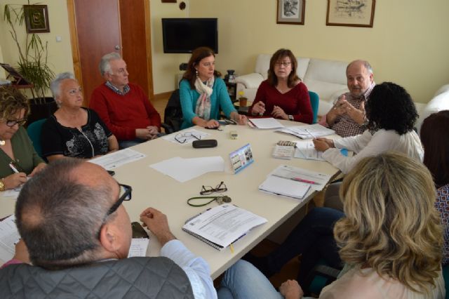 Los miembros del Manifiesto Fénix vuelven a reunirse para revisar los trabajos de cada Concejalía - 2, Foto 2