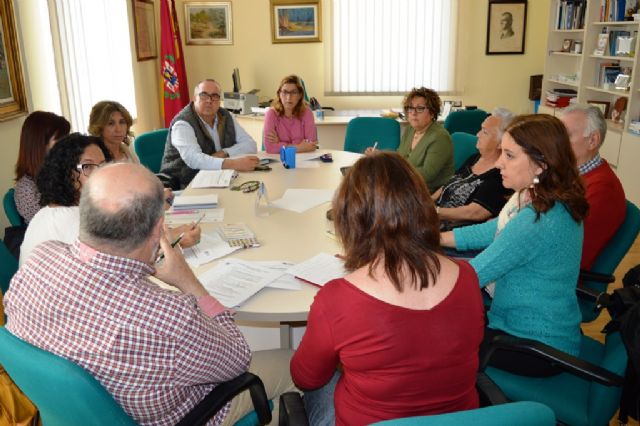 Los miembros del Manifiesto Fénix vuelven a reunirse para revisar los trabajos de cada Concejalía - 3, Foto 3