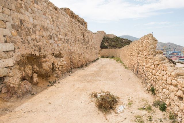 Cortado el acceso rodado al Castillo de los Moros para evitar expolios - 3, Foto 3