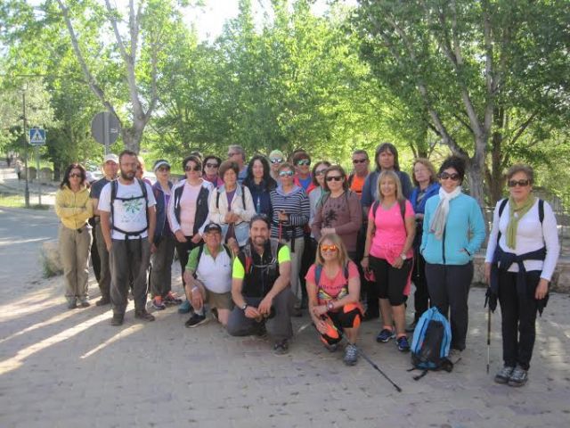 Some 30 athletes participating in the hiking trail to the place of Madroal (Cieza), Foto 9