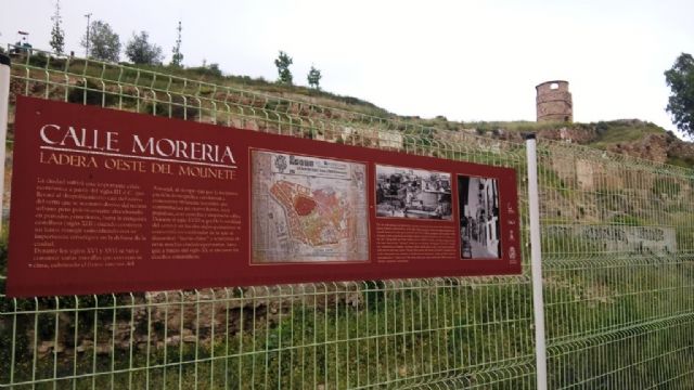 Carteles explicativos acercan a cartageneros y visitantes la riqueza arqueologica existente en la Moreria Baja - 1, Foto 1