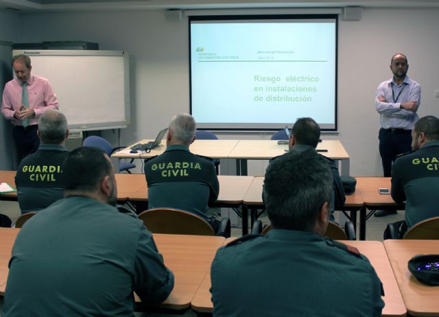 La Guardia Civil e Iberdrola celebran unas jornadas sobre riesgos y medidas preventivas en instalaciones eléctricas - 1, Foto 1